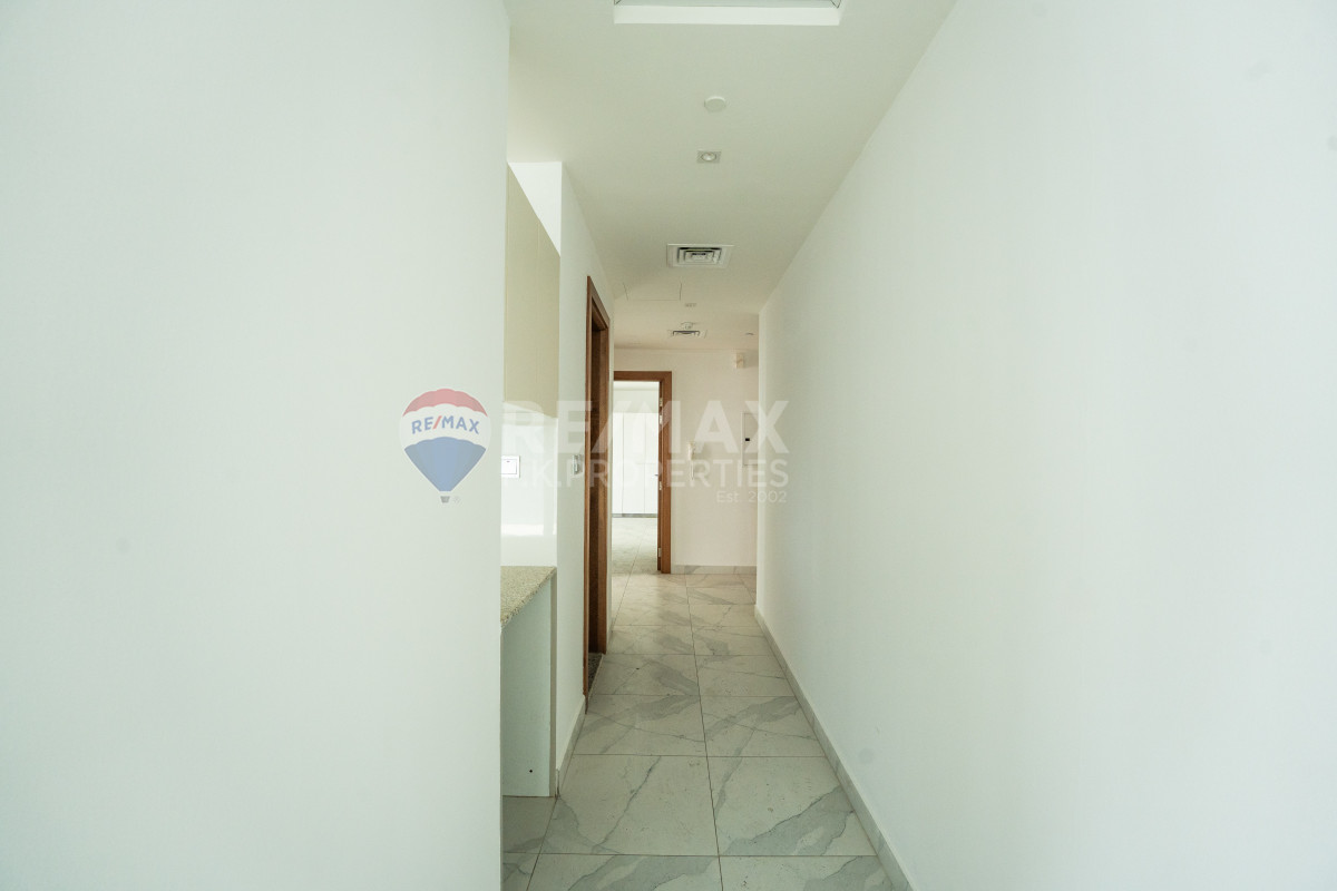 Full Burj and Canal View | 2 Parking Covered, Millennium Binghatti Residences, Business Bay, Dubai