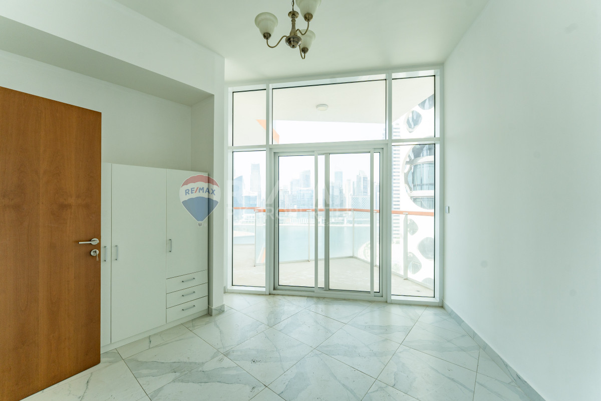 Full Burj and Canal View | 2 Parking Covered, Millennium Binghatti Residences, Business Bay, Dubai