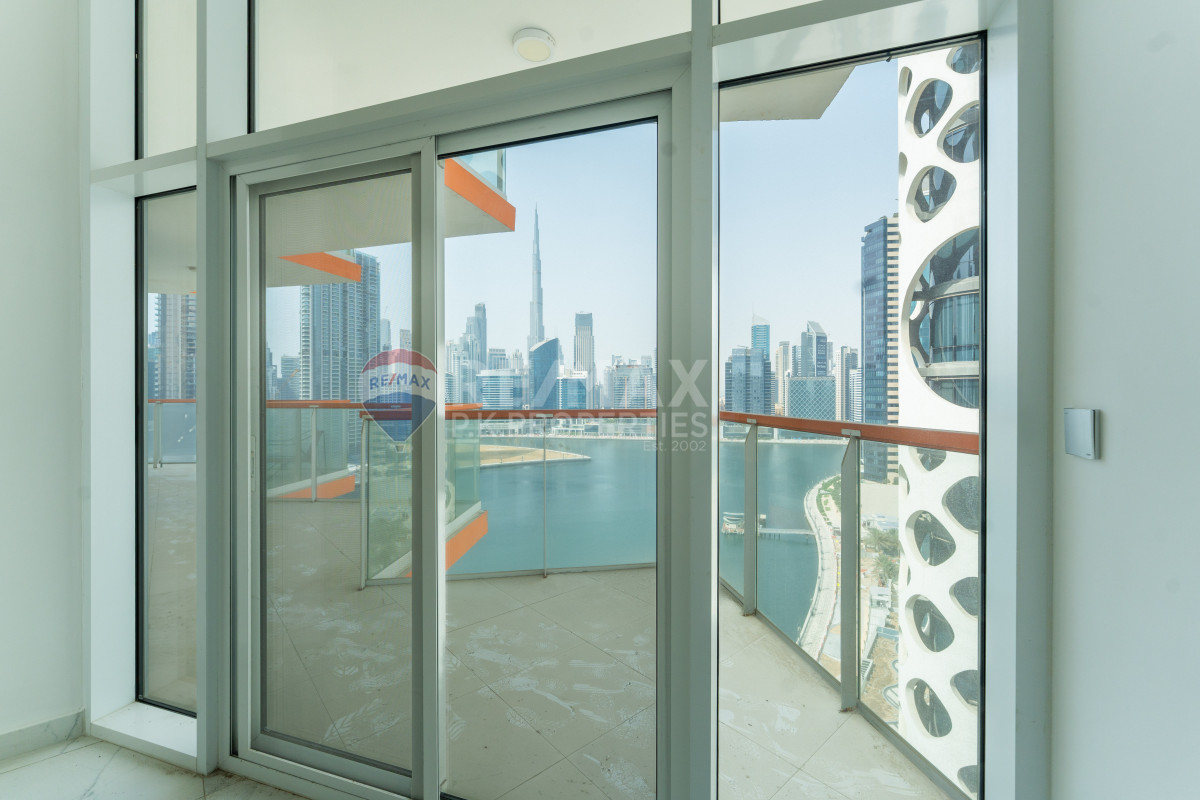 Full Burj and Canal View | 2 Parking Covered, Millennium Binghatti Residences, Business Bay, Dubai