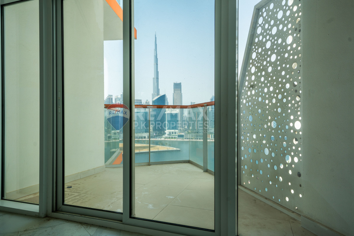 Full Burj and Canal View | 2 Parking Covered, Millennium Binghatti Residences, Business Bay, Dubai