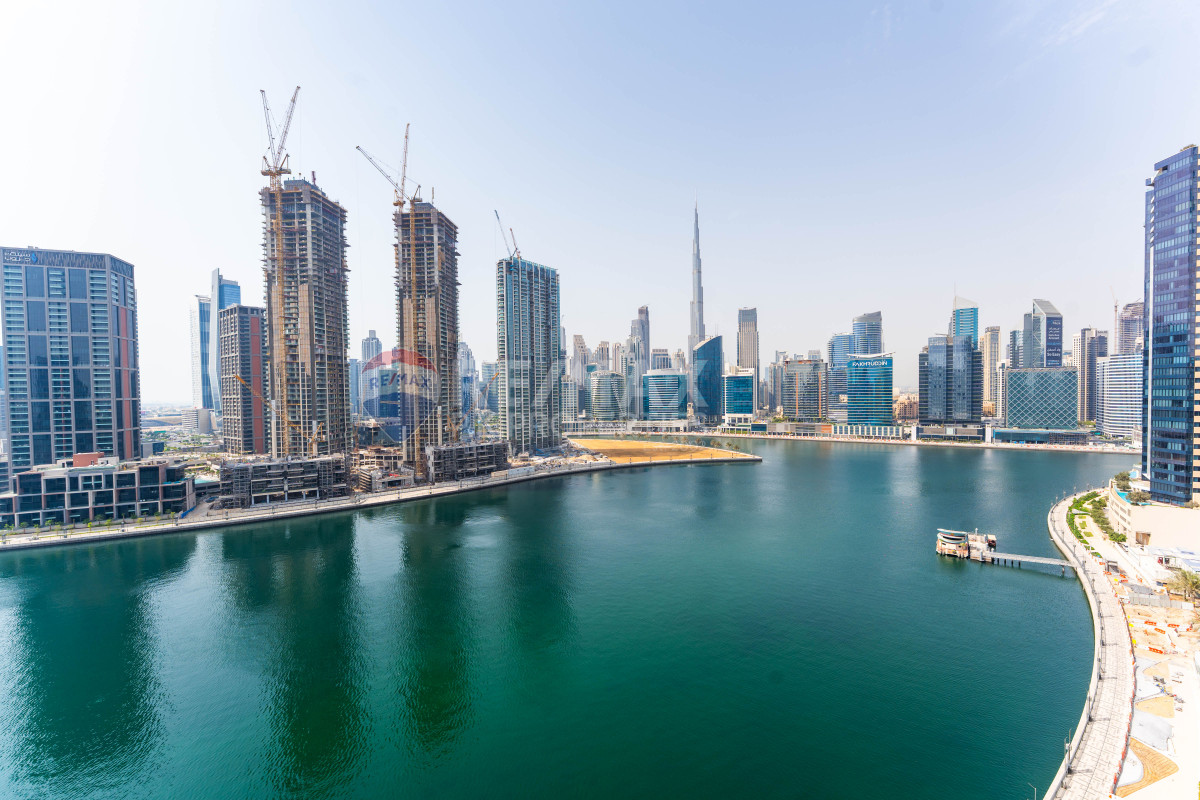 Full Burj and Canal View | 2 Parking Covered, Millennium Binghatti Residences, Business Bay, Dubai