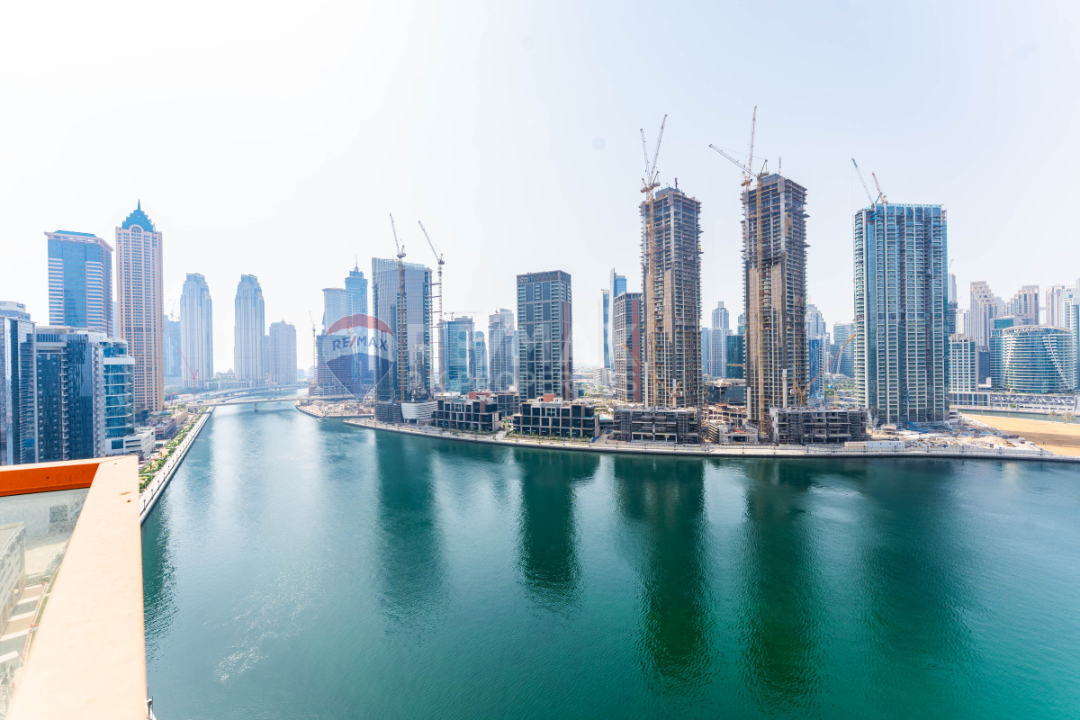 Full Burj and Canal View | 2 Parking Covered, Millennium Binghatti Residences, Business Bay, Dubai