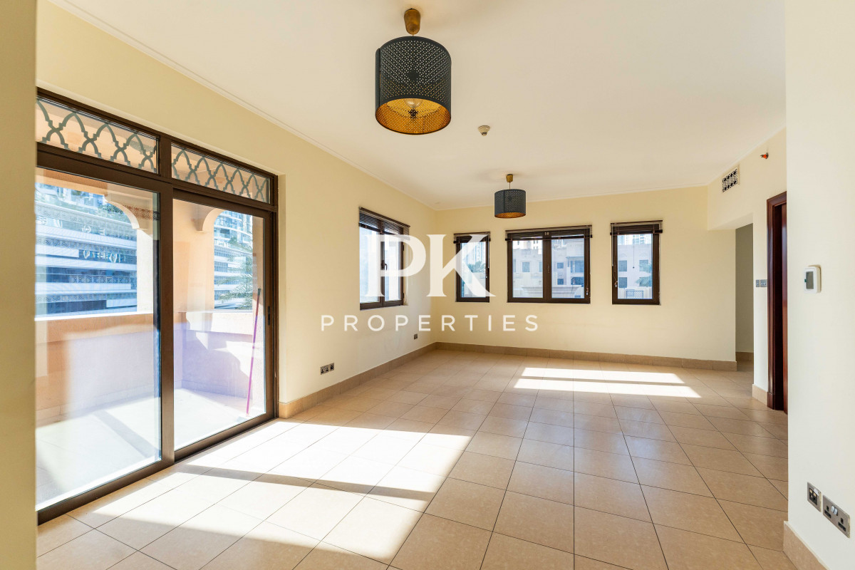 Vacant | Prime Location | Huge Layout - Miska 4, Miska, Old Town, Dubai